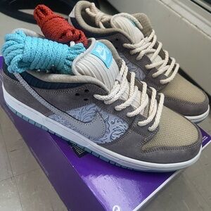 Nike SIZE 9.5 Big saving money